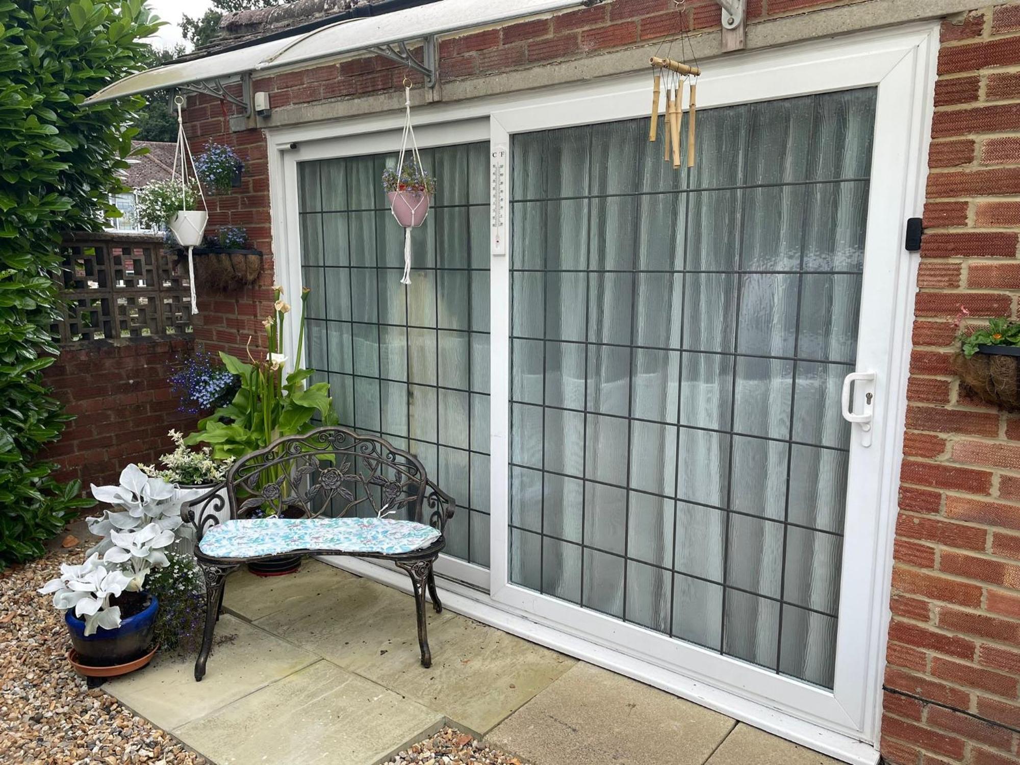 Jacaranda Bed and Breakfast East Grinstead Buitenkant foto